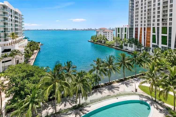 Icon Bay #601 image #22