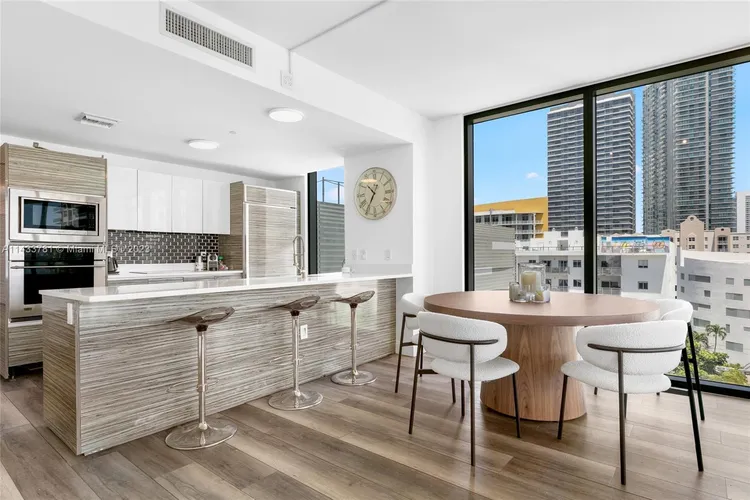 Icon Bay #601 image #6