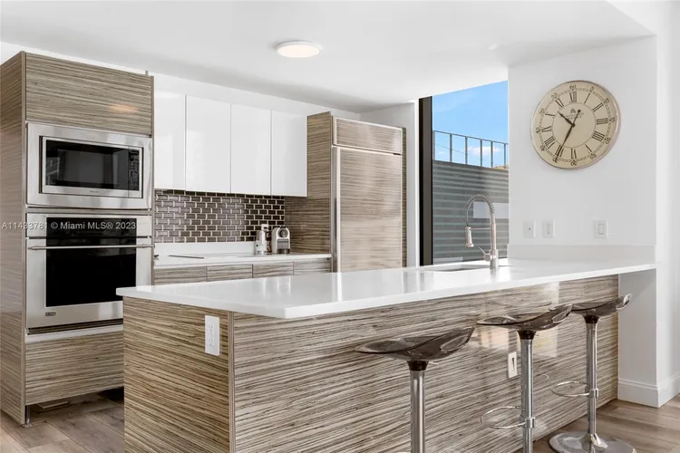 Icon Bay #601 image #7