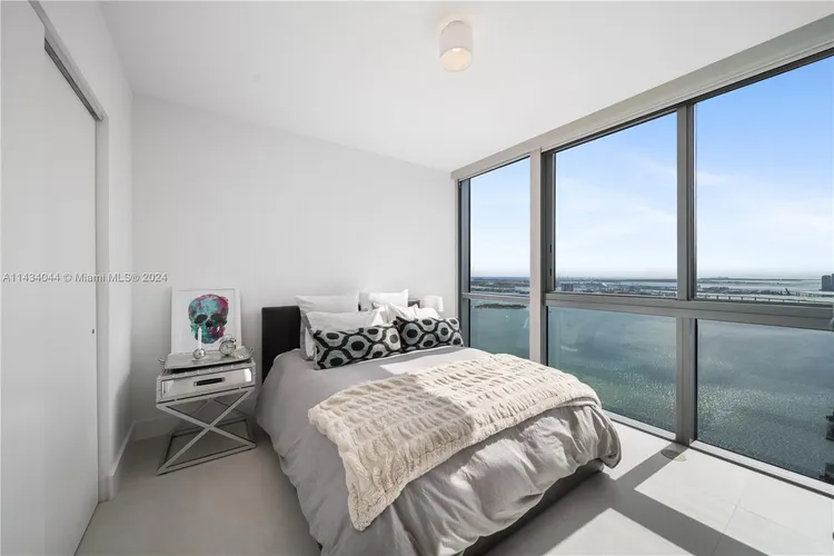 One Paraiso #4401 image #14