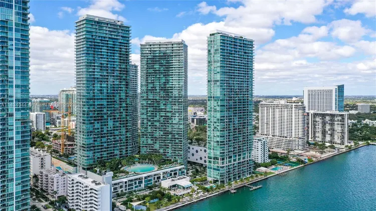 One Paraiso #4401 image #25