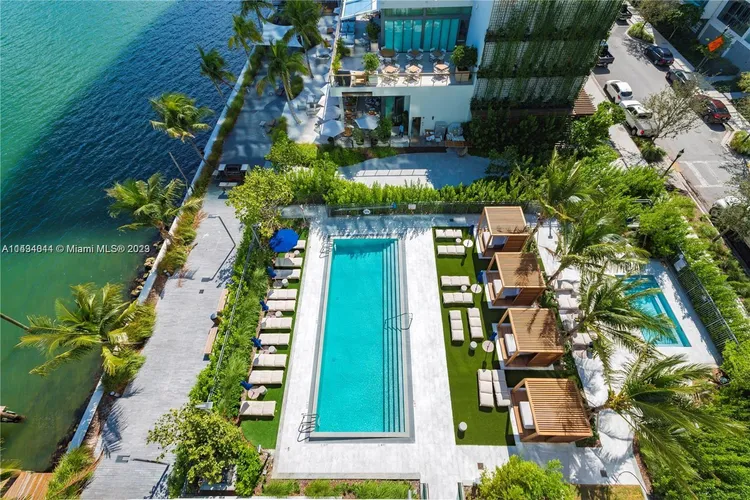 One Paraiso #4401 image #32