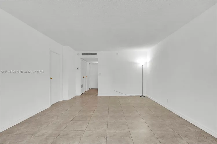 BISCAYA #116 image #6