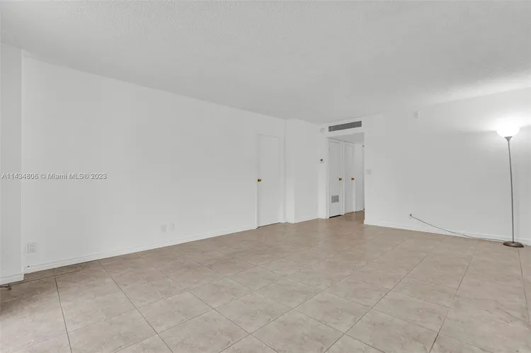 BISCAYA #116 image #7