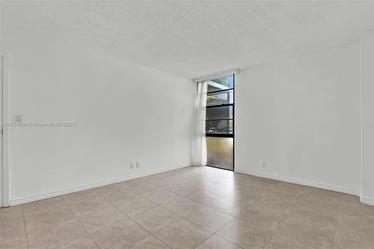 BISCAYA #116 image #8