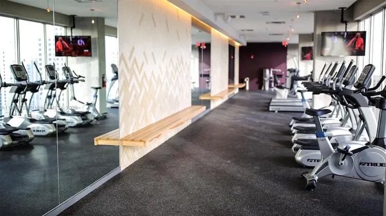 Centro #810 image #37