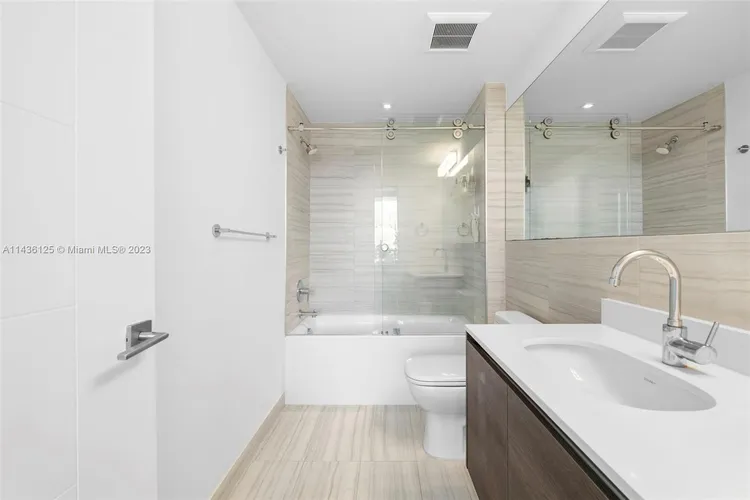 Merrick Manor #519 image #10