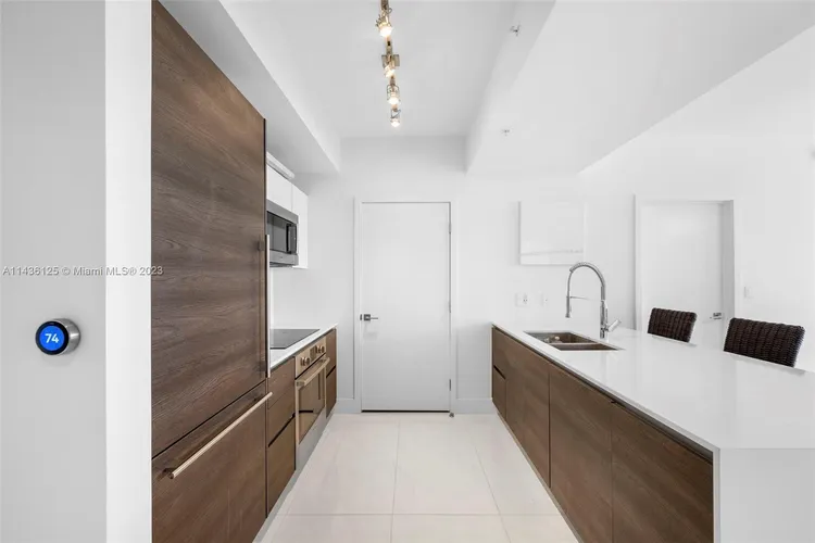 Merrick Manor #519 image #6