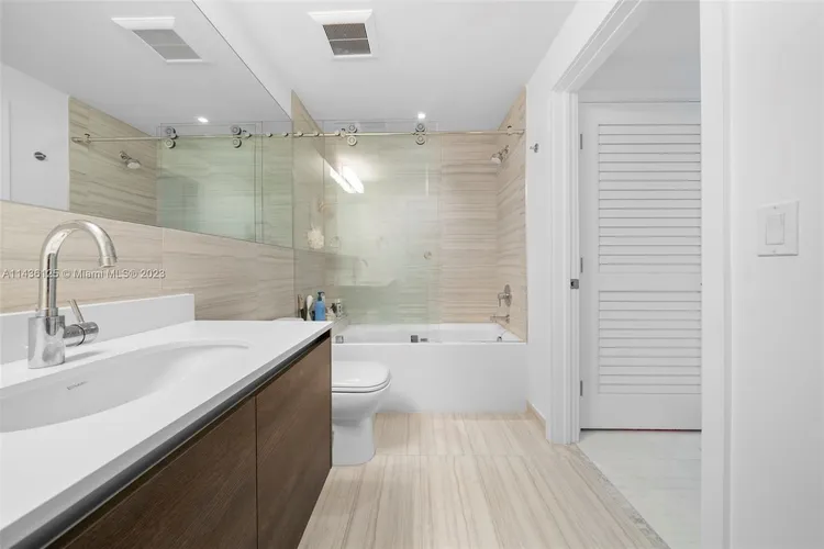 Merrick Manor #519 image #7