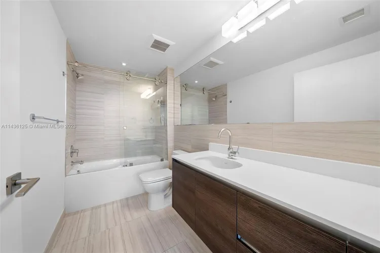 Merrick Manor #519 image #9