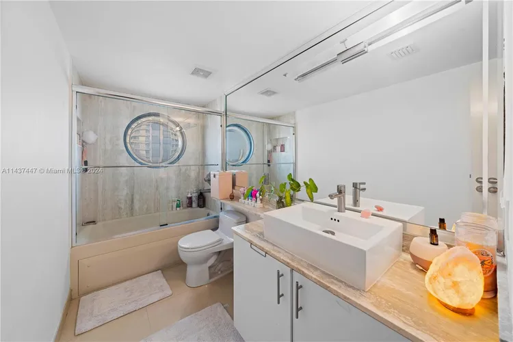 Williams Island 1000 #2504 image #20