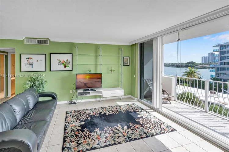 Island Pointe #5G image #15