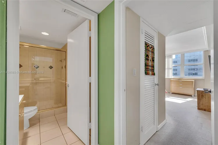 Island Pointe #5G image #19