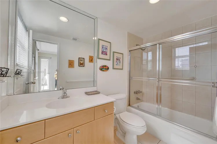 Island Pointe #5G image #23