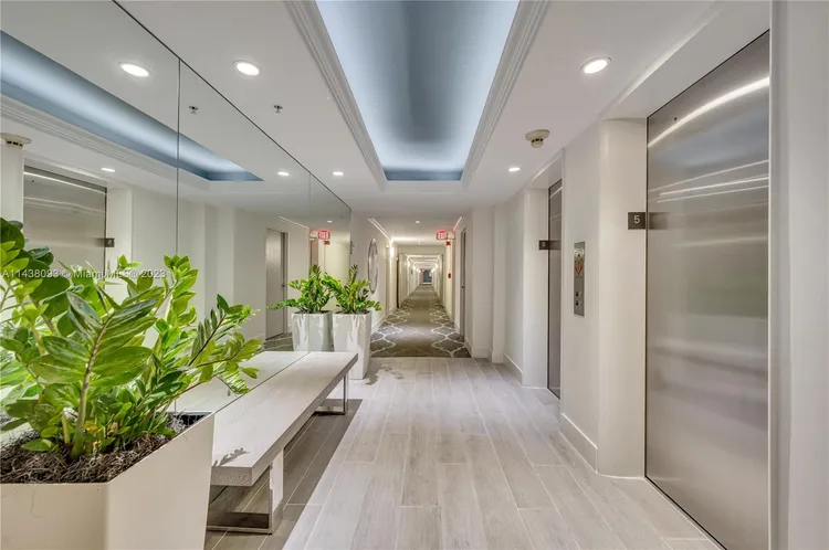 Island Pointe #5G image #27