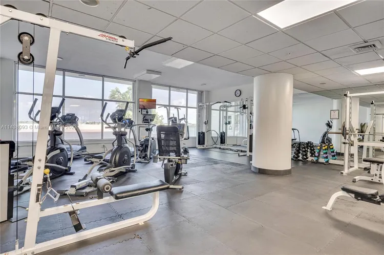 Island Pointe #5G image #31