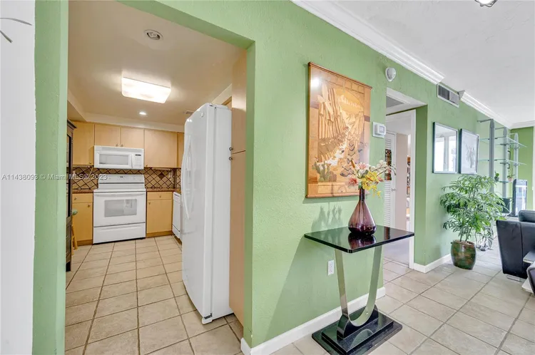 Island Pointe #5G image #6