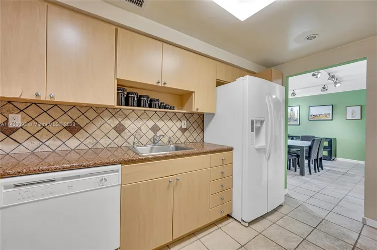 Island Pointe #5G image #8