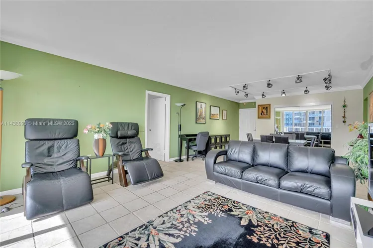 Island Pointe #5G image #9