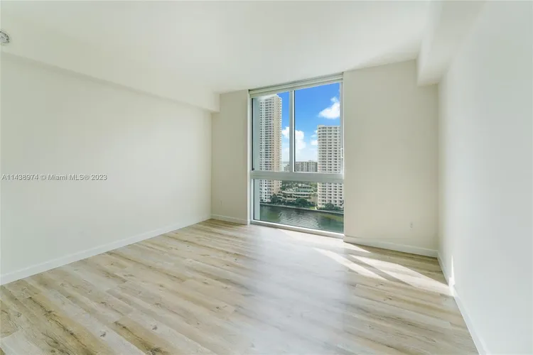 One Miami #1909 image #13