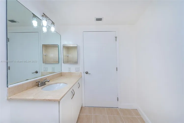 Opera Tower #1902 image #10