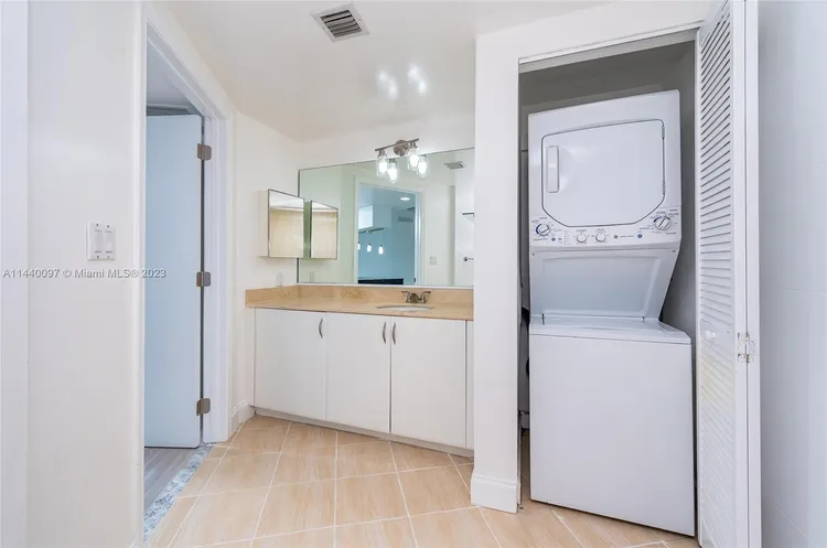 Opera Tower #1902 image #17