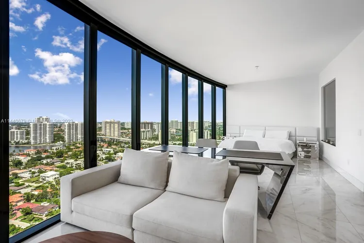 Porsche Design Tower #2803 image #13