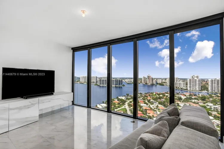 Porsche Design Tower #2803 image #21