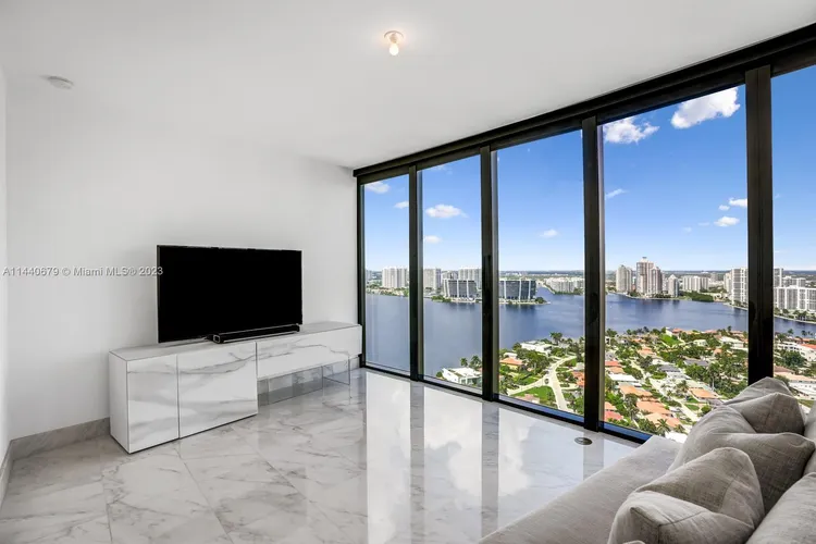 Porsche Design Tower #2803 image #22