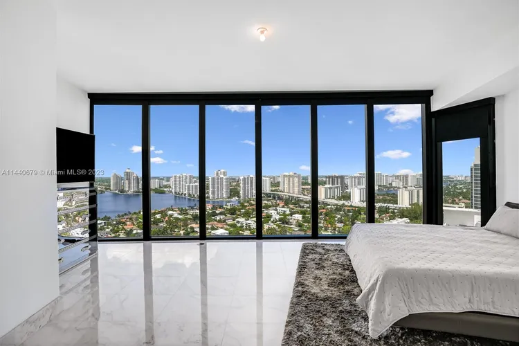 Porsche Design Tower #2803 image #24