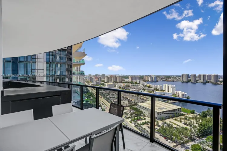 Porsche Design Tower #2803 image #29