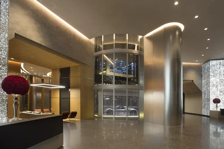 Porsche Design Tower #2803 image #36