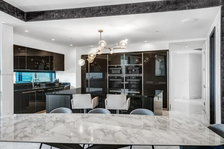 Porsche Design Tower #2803 image #9