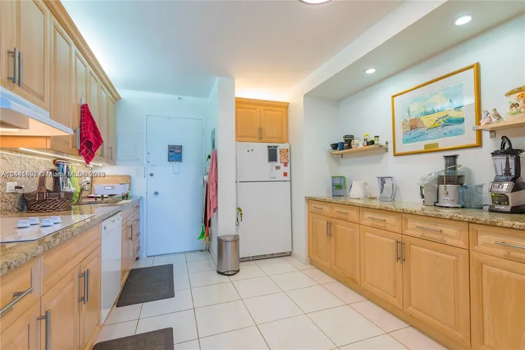 Crystal House #6N image #13