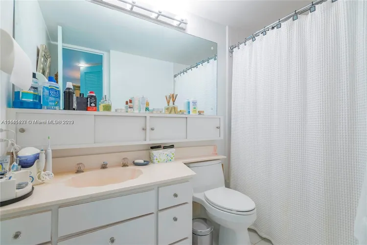 Crystal House #6N image #18