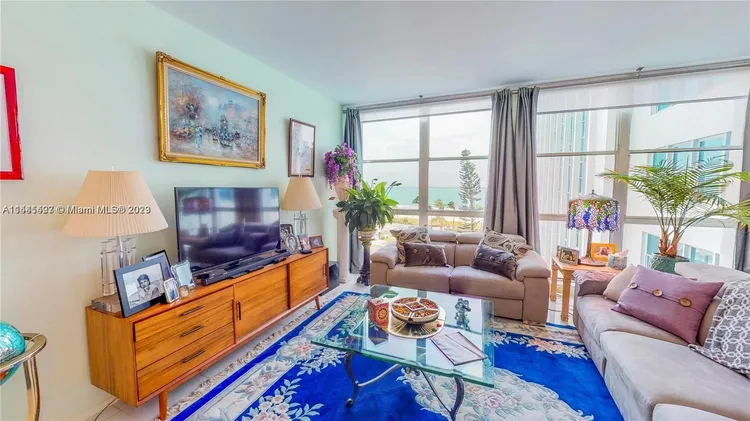 Crystal House #6N image #8