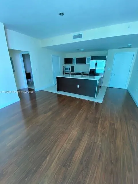 Quantum on the Bay #2517 image #6