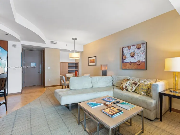 Mayfield AKA Hotel #2710 image #10