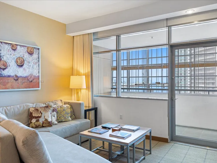 Mayfield AKA Hotel #2710 image #9