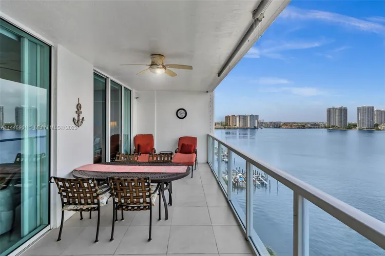 Marina Bay Club #1106 image #16