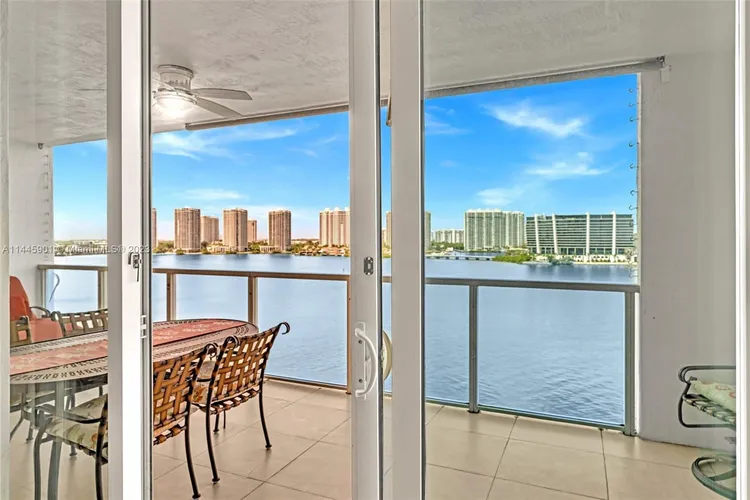 Marina Bay Club #1106 image #17