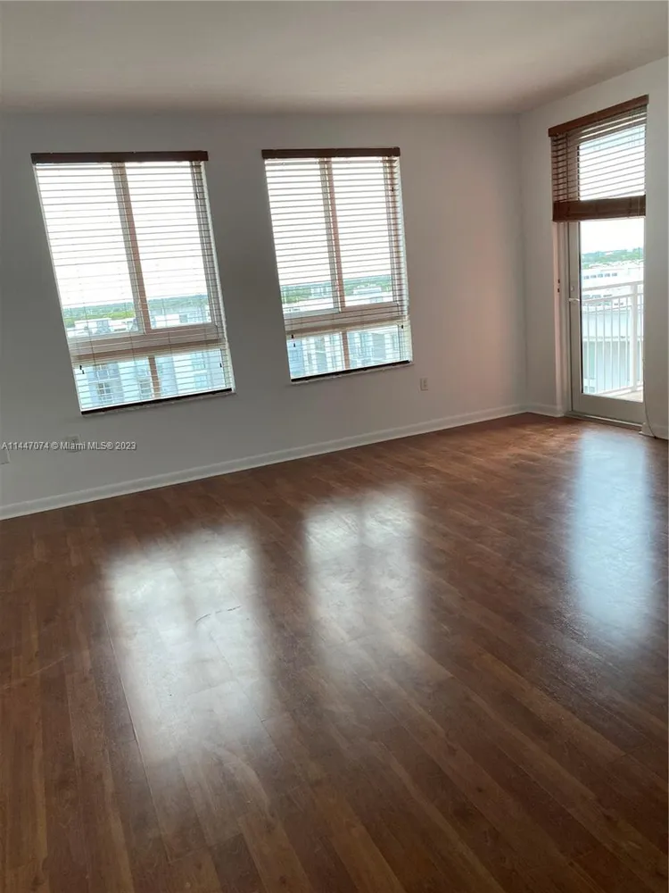 Toscano #1011S image #11