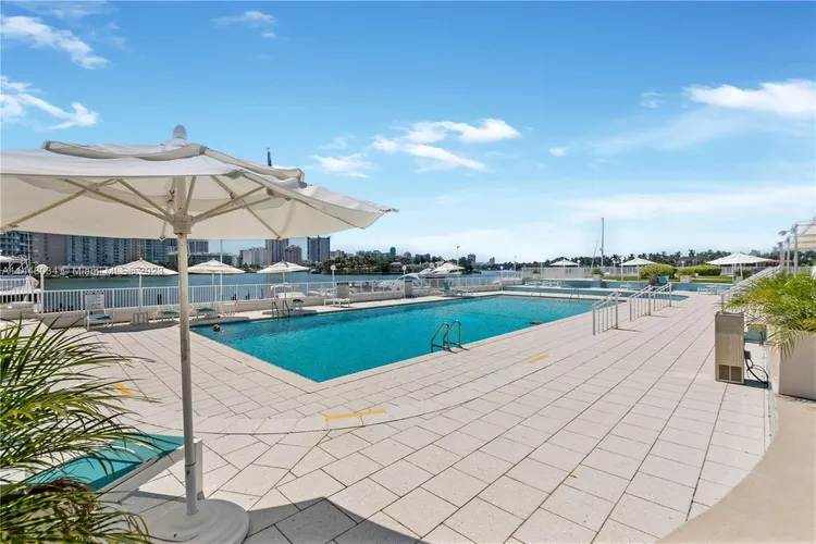 King Cole #917 image #23