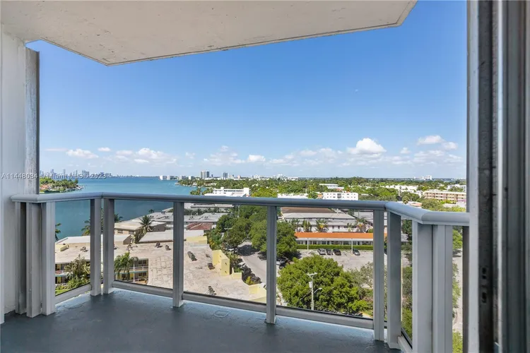 King Cole #917 image #6