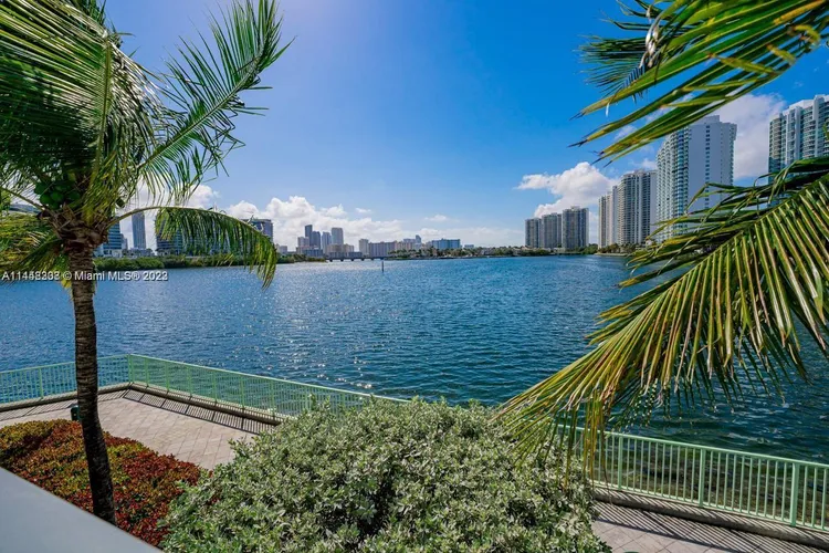 Echo Aventura #206 image #14