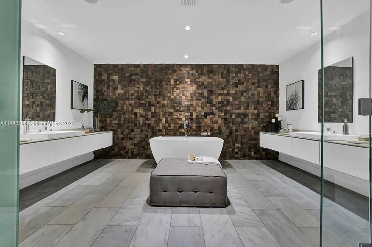 Echo Aventura #206 image #24