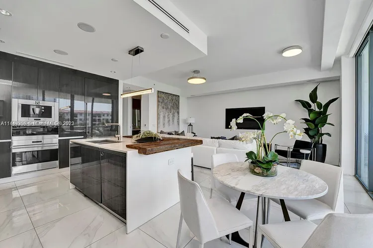 Echo Aventura #206 image #40