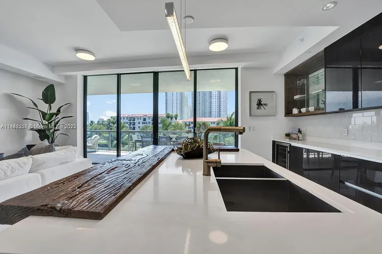 Echo Aventura #206 image #42