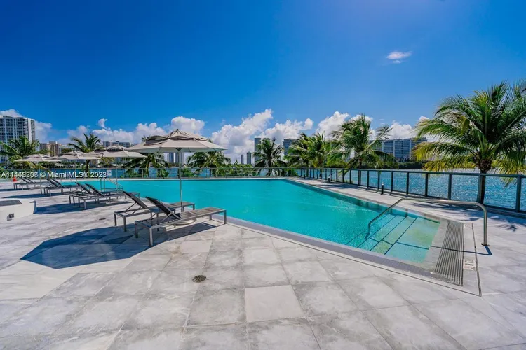 Echo Aventura #206 image #6