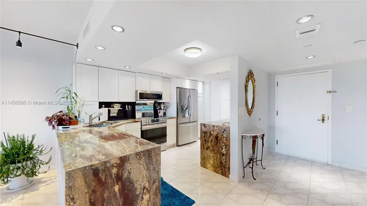 Champlain Towers East #11E image #14